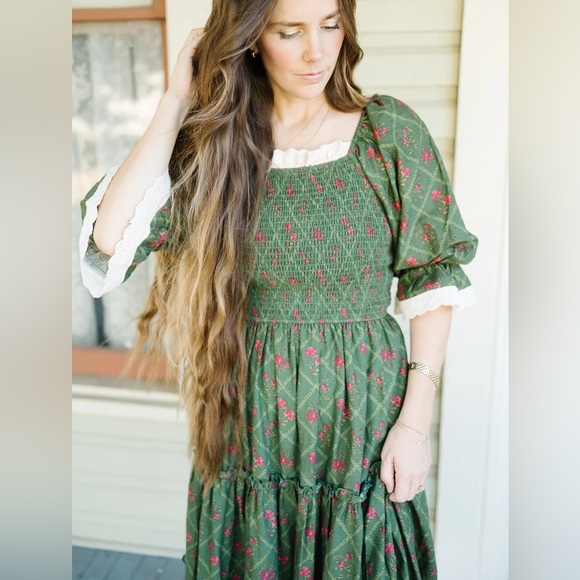 Ivy City Co Eve Dress - Picture 2 of 5